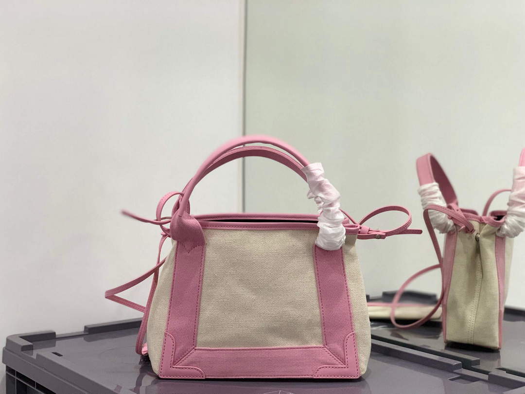 Balenciaga 390346 Women’s Navy Xs Tote Bag Pink Balenciaga 390346 Women’s Navy Xs Tote Bag Pink