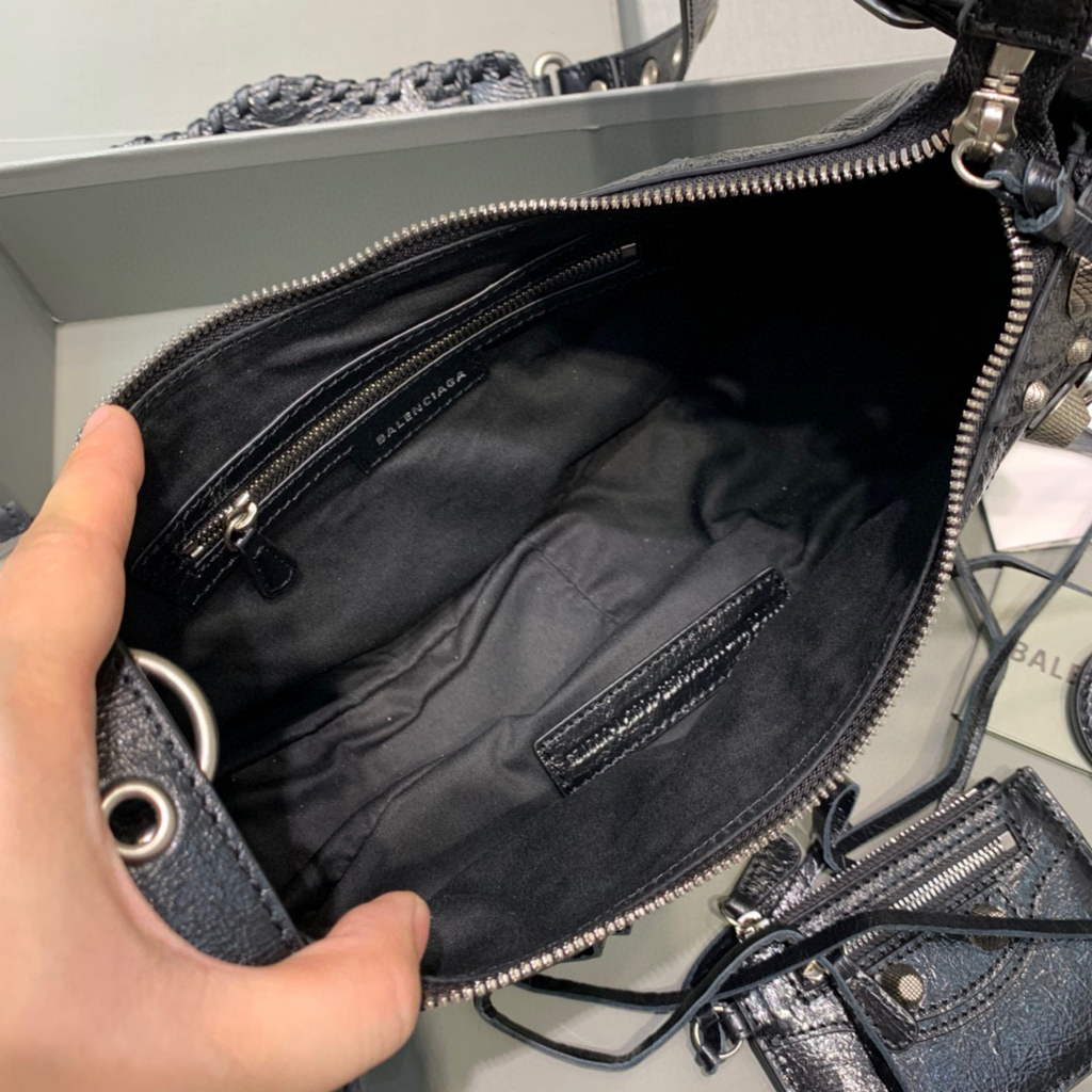 Balenciaga 67130723 Women’s Le Cagole Small Shoulder Bag Arena lambskin In Black
