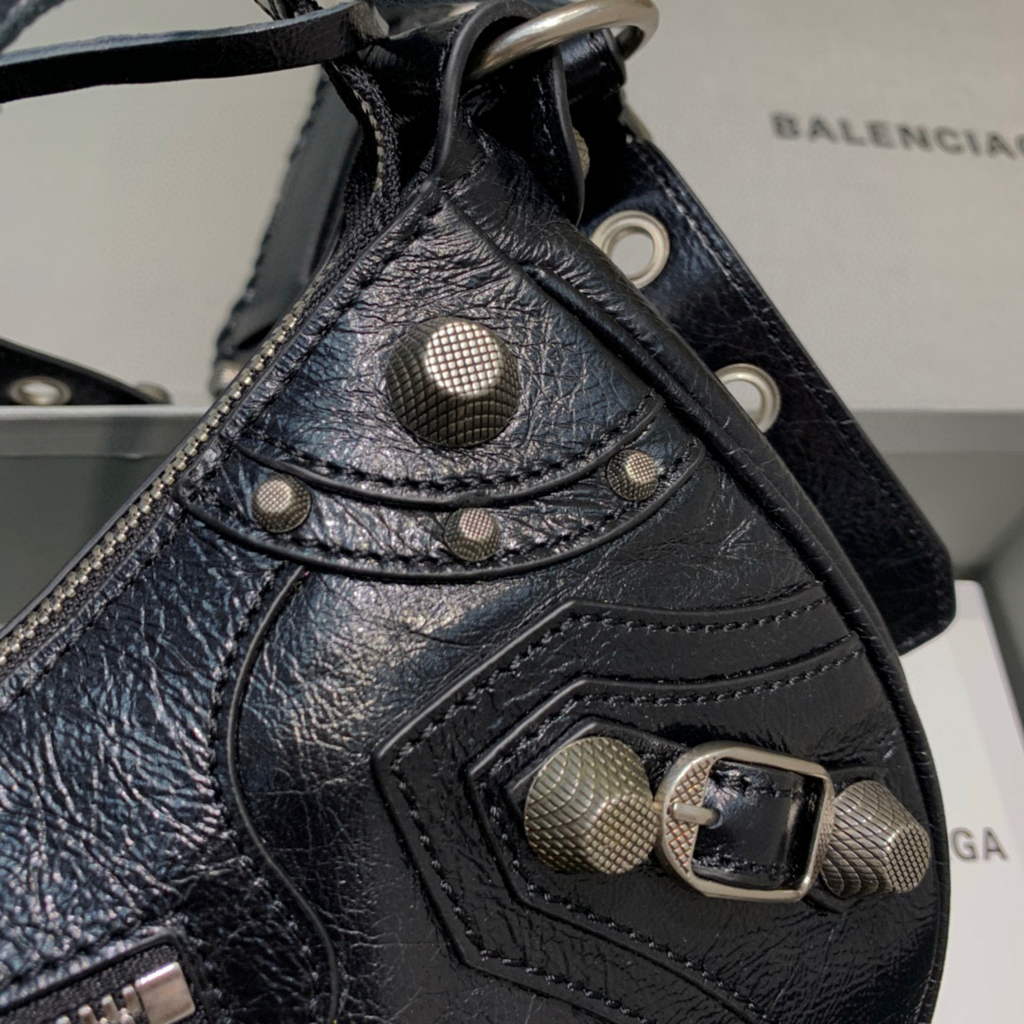 Balenciaga 67130723 Women’s Le Cagole Small Shoulder Bag Arena lambskin In Black