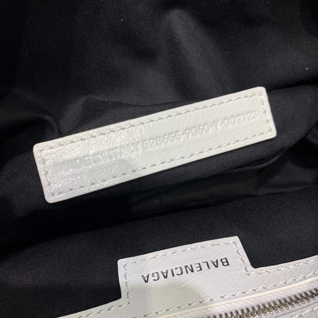 Balenciaga 67130723 Women’s Le Cagole Small Shoulder Bag Arena lambskin In White