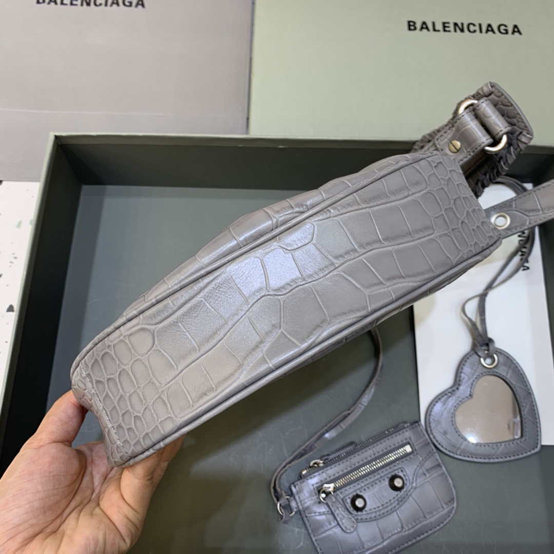 Balenciaga 6940271VG9 Le Cagole Mini Multipouch in Gray Crocodile Balenciaga 6940271Vg9 Le Cagole Mini Multipouch In Gray Crocodile