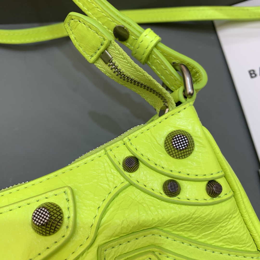 Balenciaga 6940271VG9 Le Cagole Mini Multipouch in Lemon Yellow Arena lambskin Balenciaga 6940271Vg9 Le Cagole Mini Multipouch In Lemon Yellow Arena Lambskin