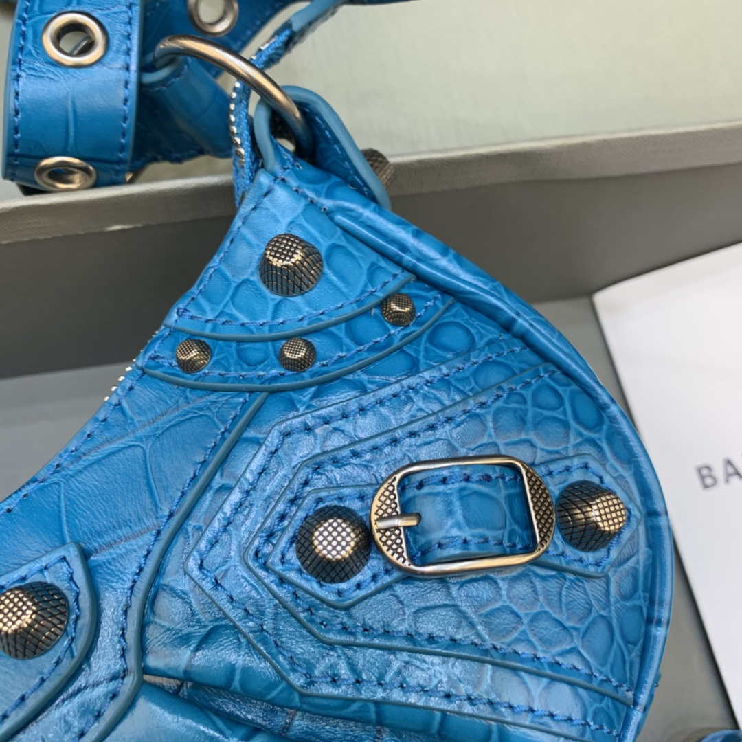 Balenciaga 700940210 Women’s Neo Cagole XS Handbag in Crocodile Embossed Blue Balenciaga 700940210 Women’s Neo Cagole Xs Handbag In Crocodile Embossed Blue
