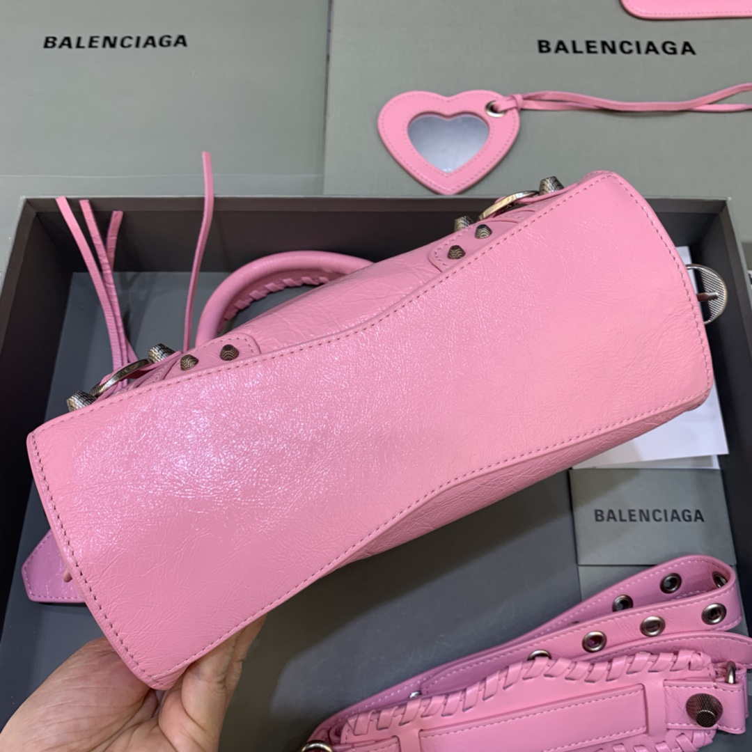 Balenciaga 700940210B Neo Cagole City Handbag in Pink Arena Lambskin Balenciaga 700940210B Neo Cagole City Handbag In Pink Arena Lambskin