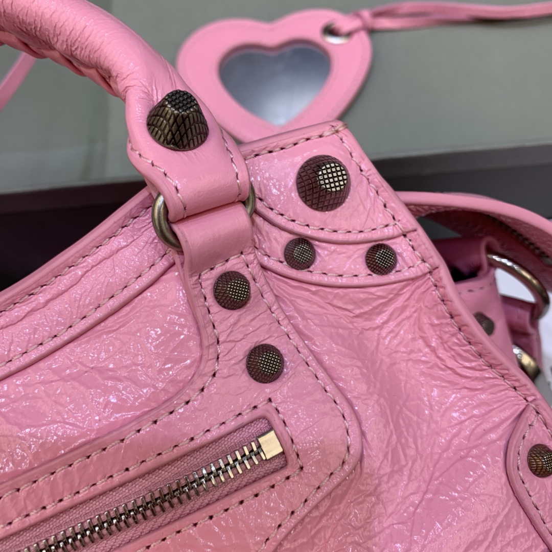 Balenciaga 700940210B Neo Cagole City Handbag in Pink Arena Lambskin Balenciaga 700940210B Neo Cagole City Handbag In Pink Arena Lambskin