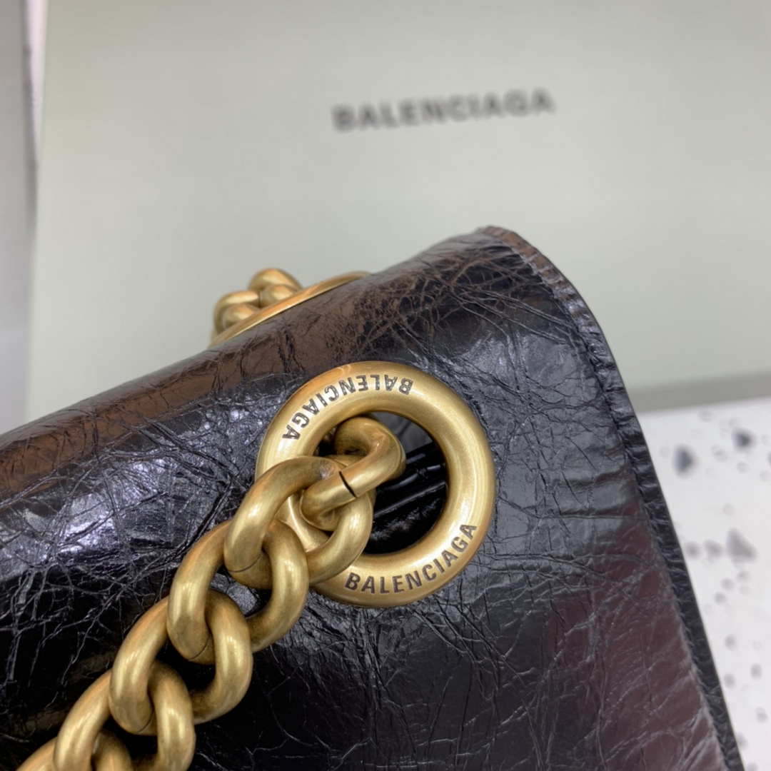 Balenciaga 716332210 Crush Large Chain Bag in Black crushed calfskin aged Gold Balenciaga 716332210 Crush Large Chain Bag In Black Crushed Calfskin Aged Gold