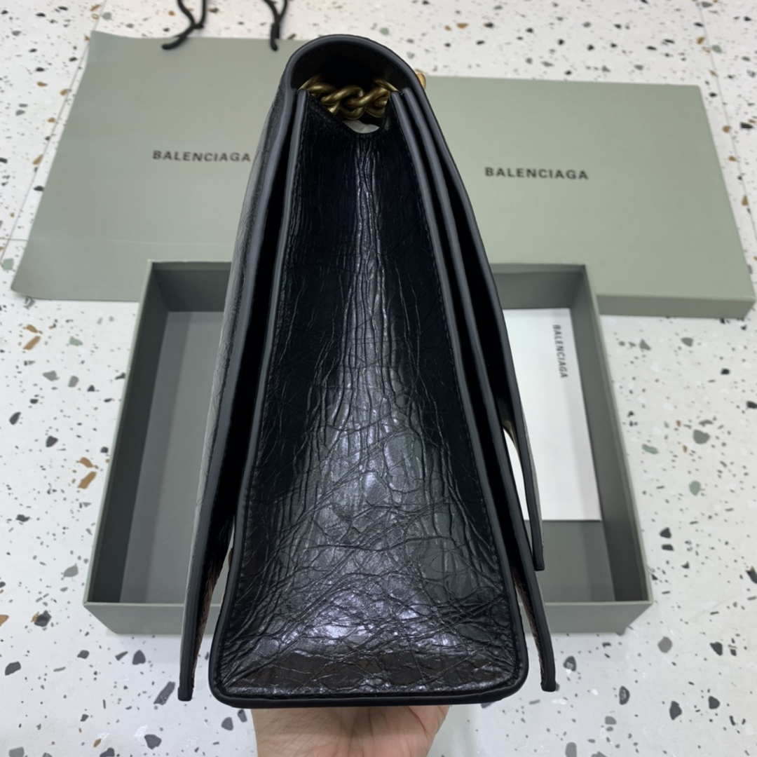 Balenciaga 716332210 Crush Large Chain Bag in Black crushed calfskin aged Gold Balenciaga 716332210 Crush Large Chain Bag In Black Crushed Calfskin Aged Gold