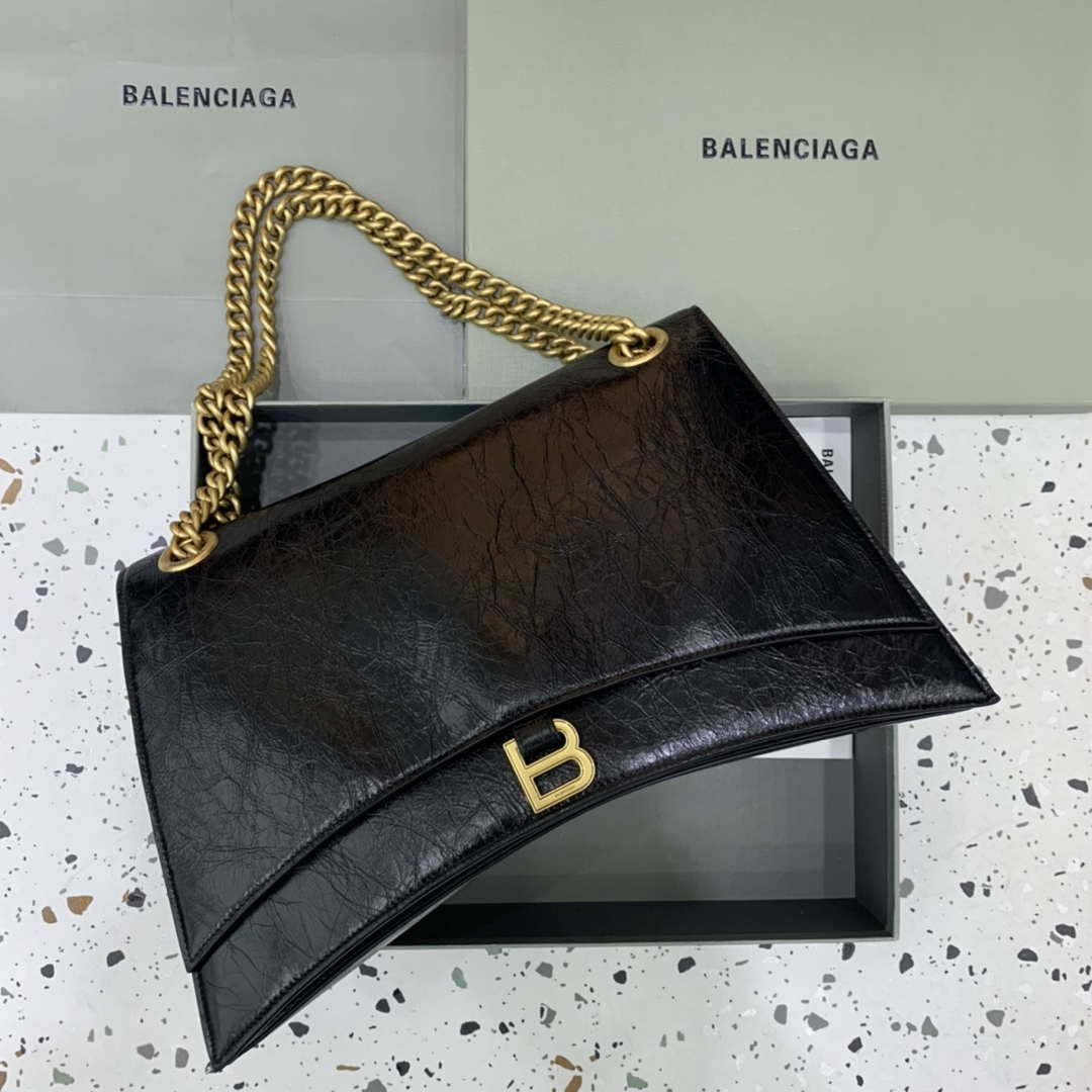 Balenciaga 716332210 Crush Large Chain Bag in Black crushed calfskin aged Gold Balenciaga 716332210 Crush Large Chain Bag In Black Crushed Calfskin Aged Gold