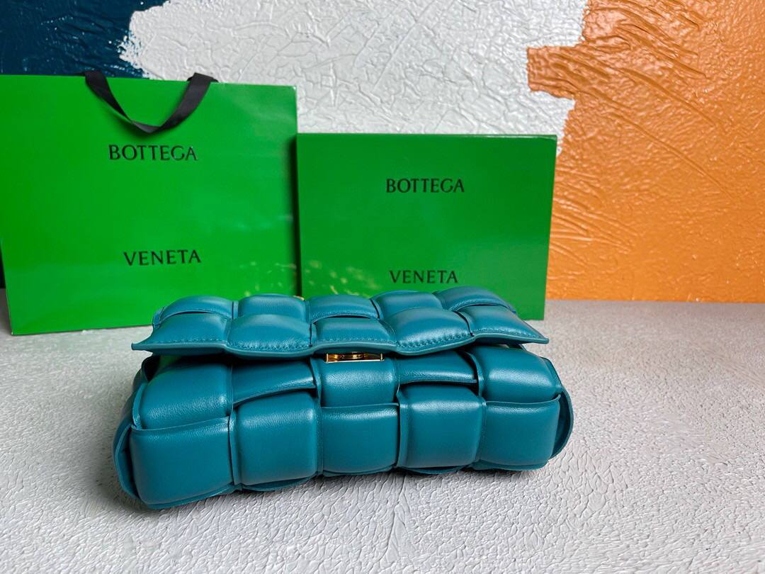 Bottega Veneta BV 20206 Chain Cassette 631421 Mallard Gold Bottega Veneta Bv 20206 Chain Cassette 631421 Mallard Gold