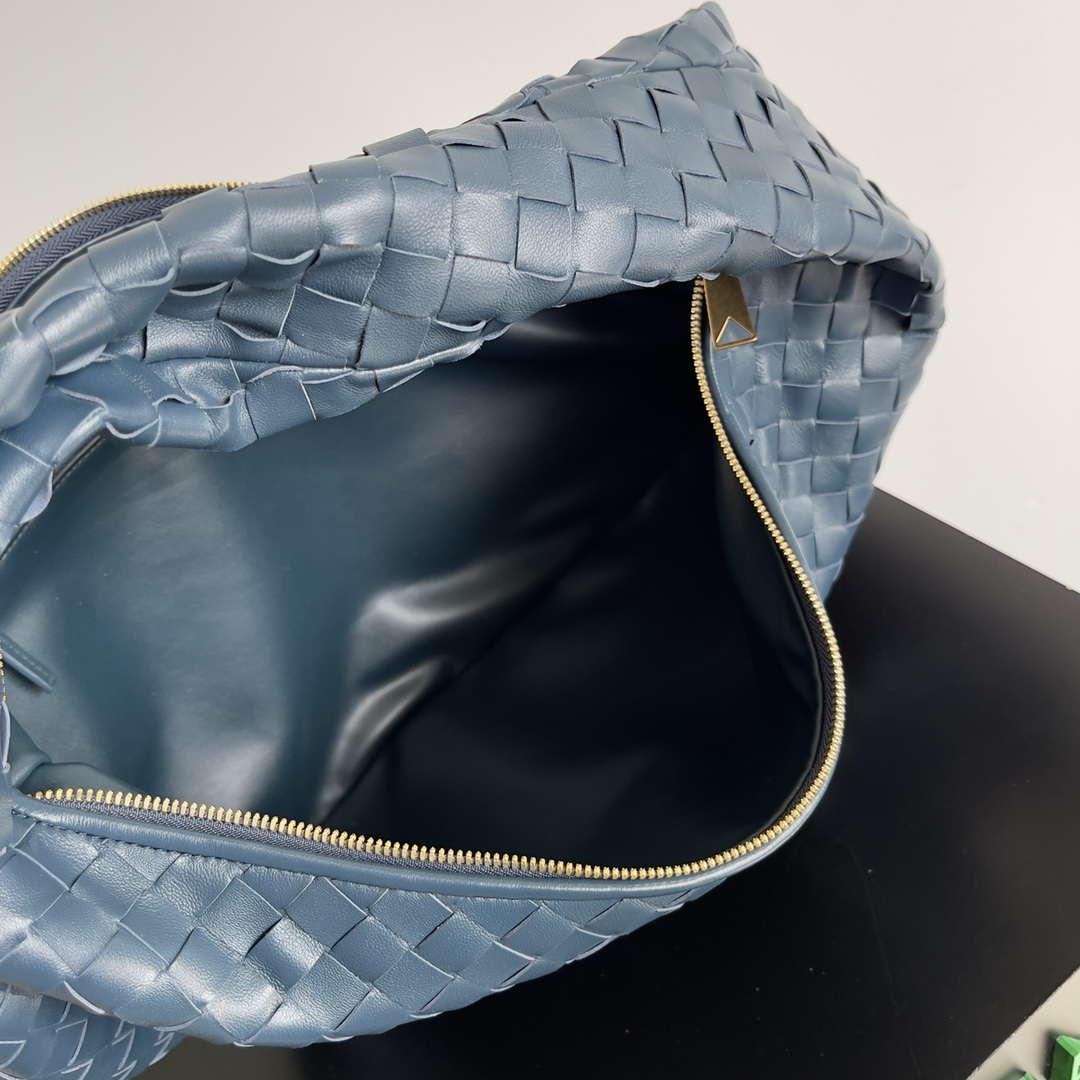 Bottega Veneta BV 600263 Medium Jodie Bag Navy Blue Bottega Veneta Bv 600263 Medium Jodie Bag Navy Blue