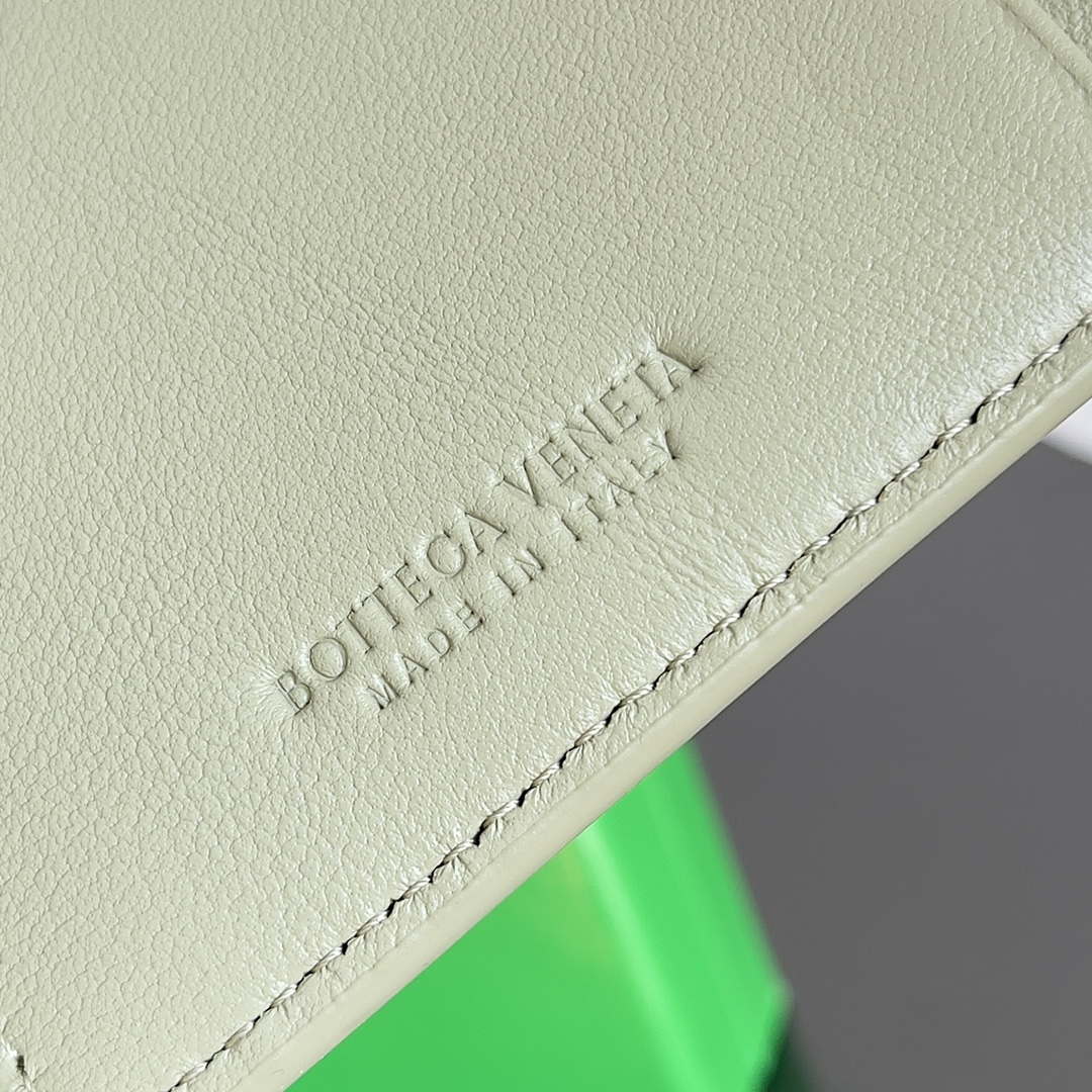 Bottega Veneta BV 649597 Cassette Credit Card Case bv70034 Bottega Veneta Bv 649597 Cassette Credit Card Case Bv70034