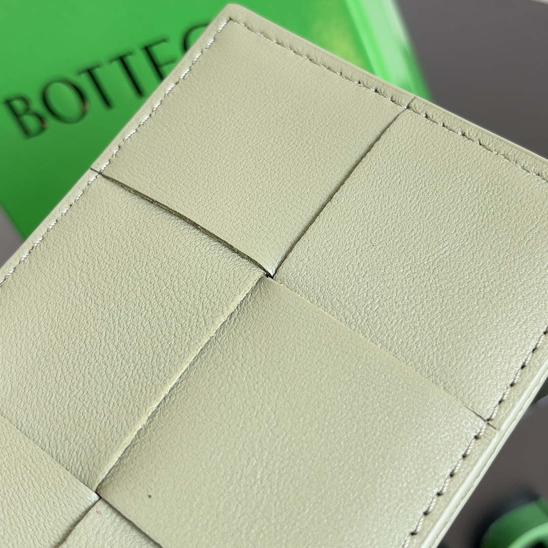 Bottega Veneta BV 649597 Cassette Credit Card Case bv70034 Bottega Veneta Bv 649597 Cassette Credit Card Case Bv70034