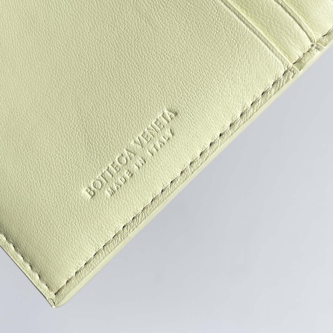 Bottega Veneta BV 649597 Cassette Credit Card Case bv70039 Bottega Veneta Bv 649597 Cassette Credit Card Case Bv70039