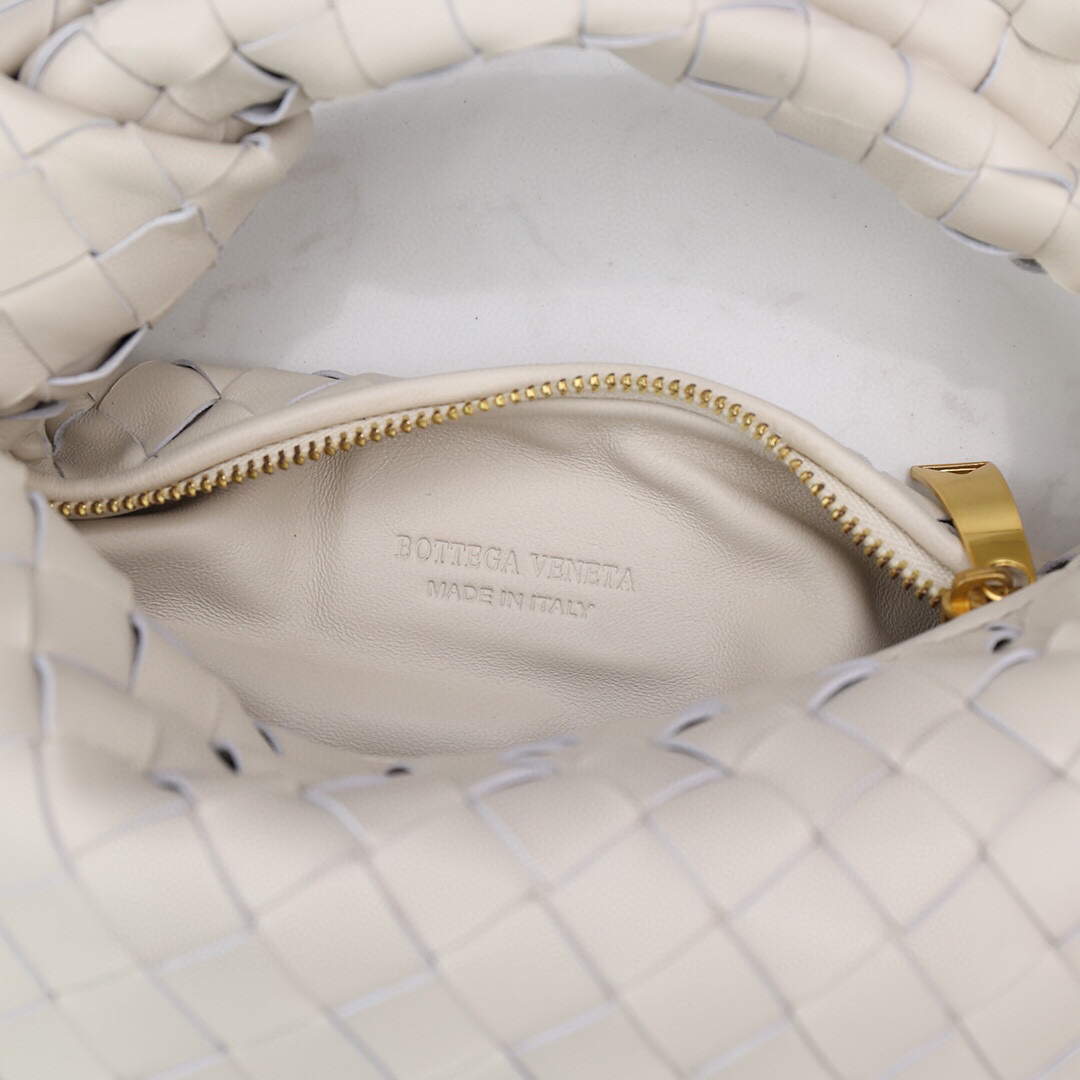 Bottega Veneta BV 651876 mini Jodie Beige Bottega Veneta Bv 651876 Mini Jodie Beige