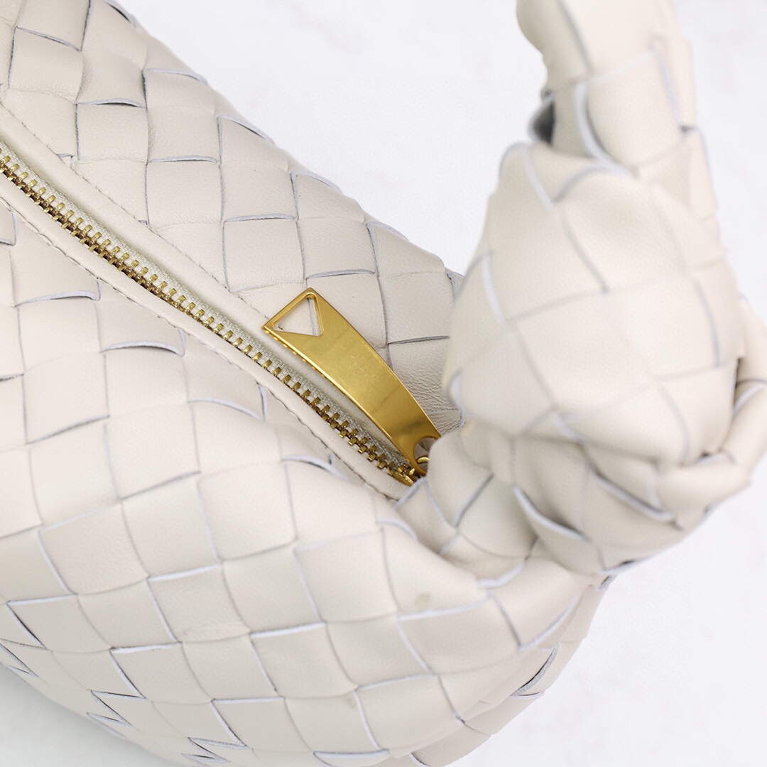 Bottega Veneta BV 651876 mini Jodie Beige Bottega Veneta Bv 651876 Mini Jodie Beige