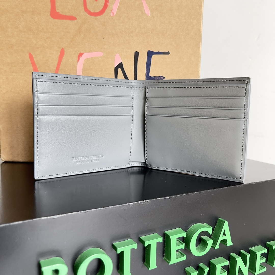 Bottega Veneta BV 740261 Bi-Fold Wallet With Coin Purse BV70080 Bottega Veneta Bv 740261 Bi Fold Wallet With Coin Purse Bv70080
