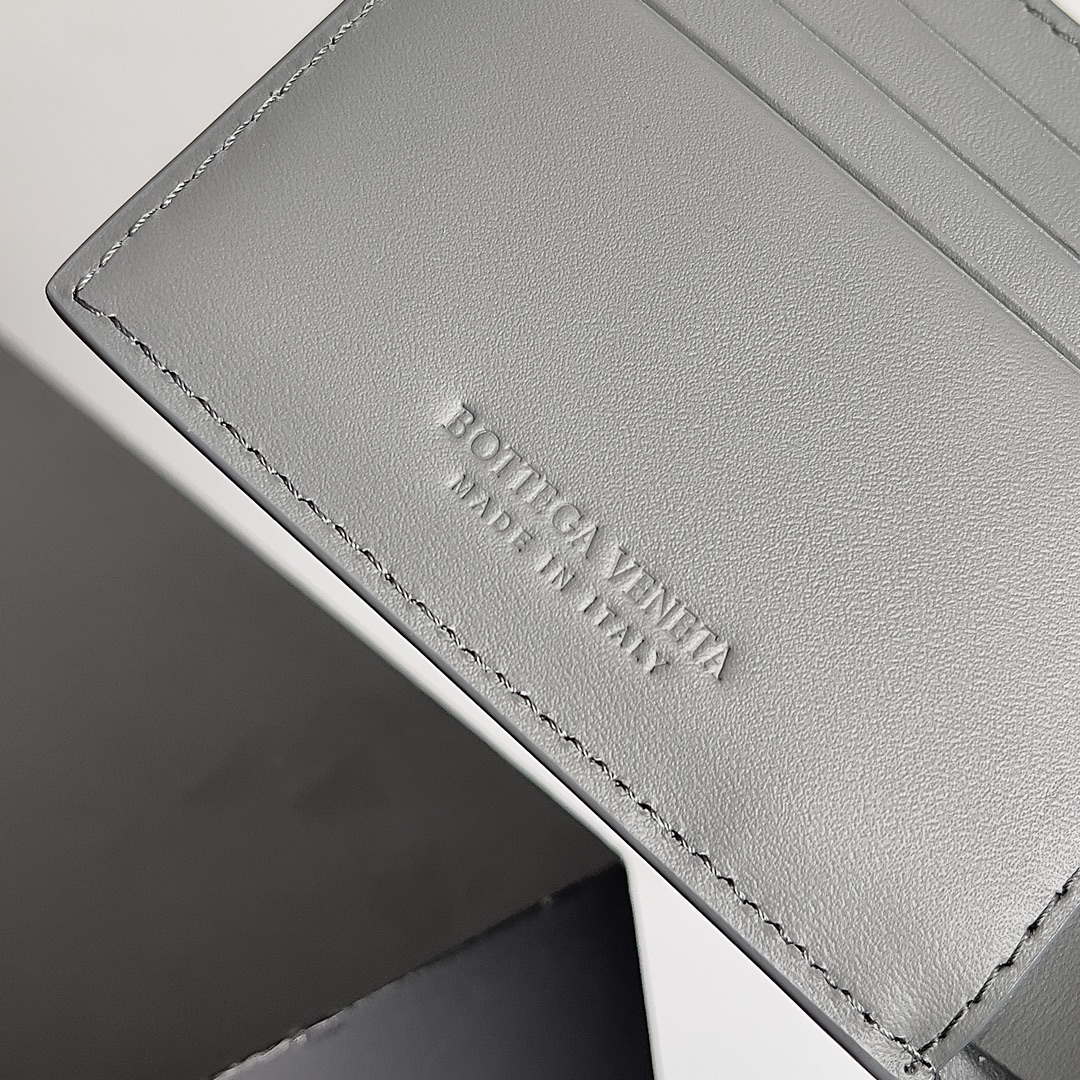 Bottega Veneta BV 740261 Bi-Fold Wallet With Coin Purse BV70080 Bottega Veneta Bv 740261 Bi Fold Wallet With Coin Purse Bv70080