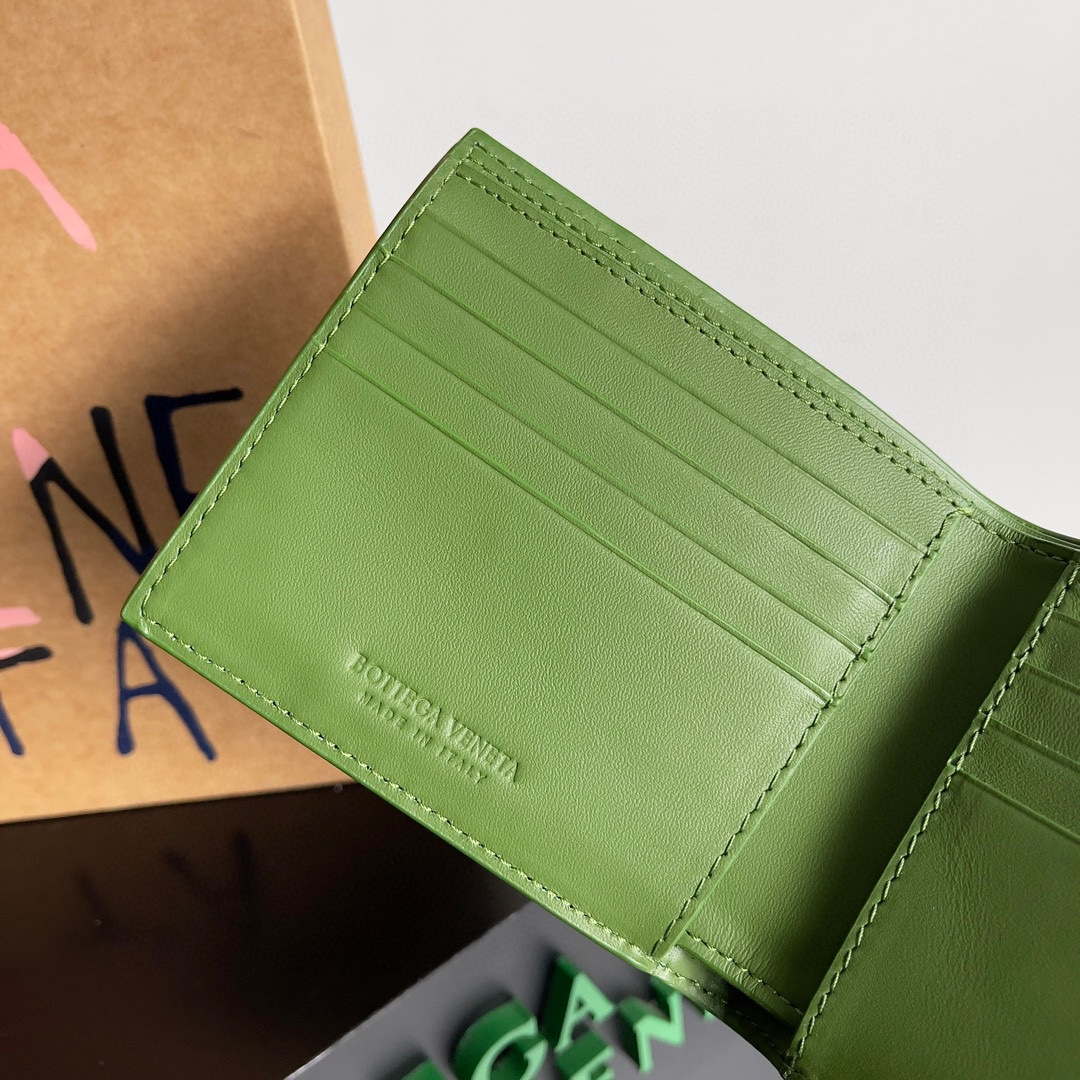 Bottega Veneta BV 743211 Intrecciato Bi-Fold Wallet BV70058 Bottega Veneta Bv 743211 Intrecciato Bi Fold Wallet Bv70058
