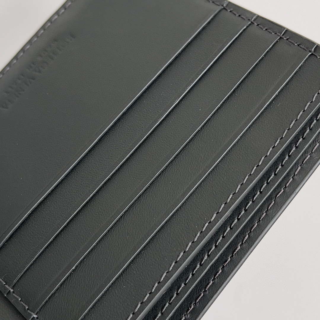 Bottega Veneta BV 743211 Intrecciato Bi-Fold Wallet BV70059 Bottega Veneta Bv 743211 Intrecciato Bi Fold Wallet Bv70059