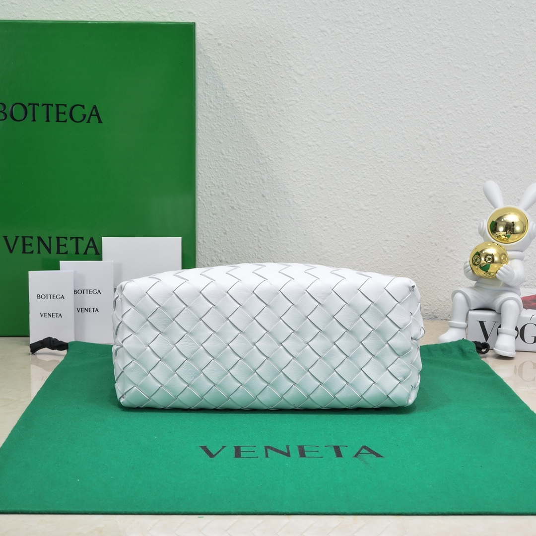 Bottega Veneta BV 743568 Small Andiamo White Bottega Veneta Bv 743568 Small Andiamo White