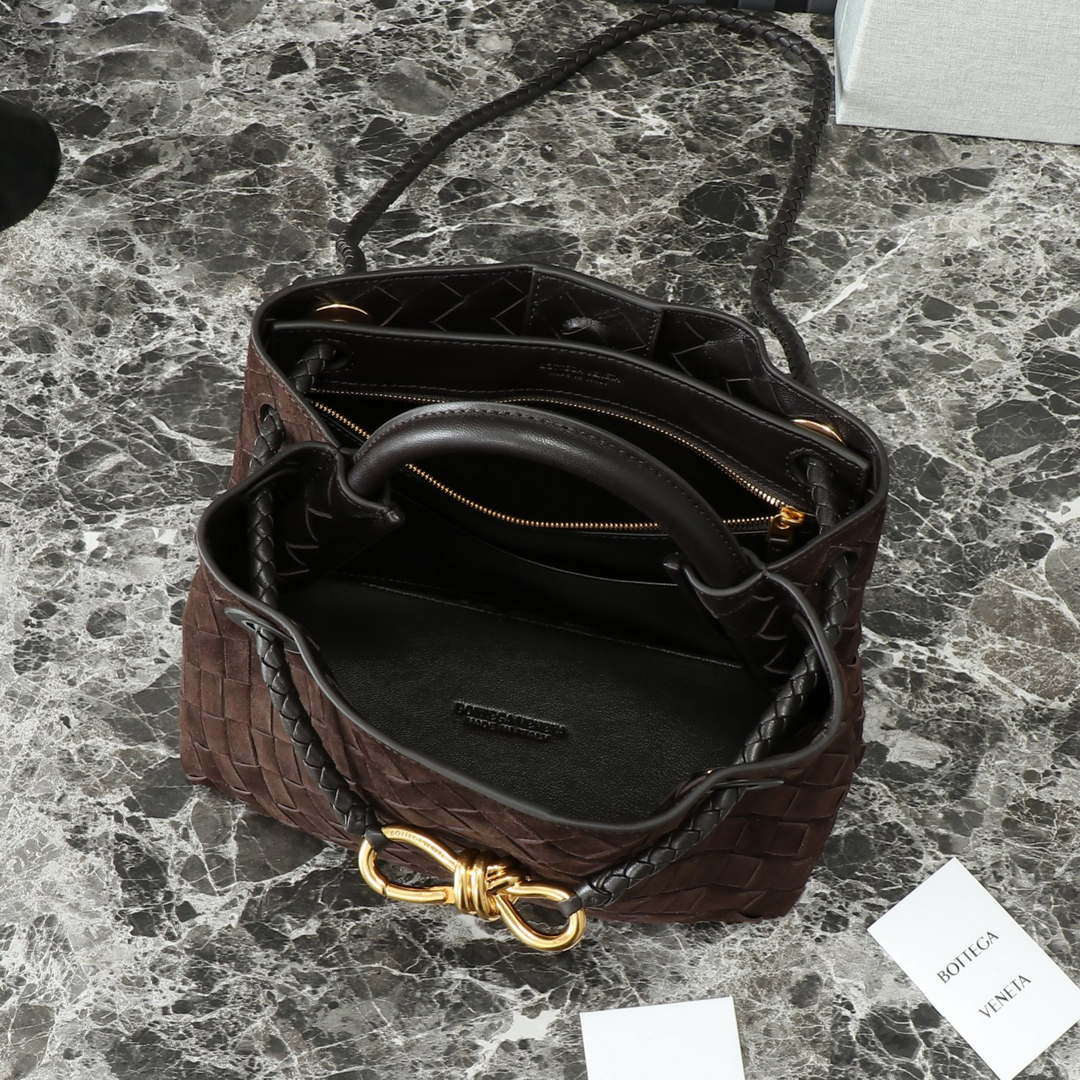 Bottega Veneta BV 743568 Small Andiamo with Suede Bag BV9002 Bottega Veneta Bv 743568 Small Andiamo With Suede Bag Bv9002