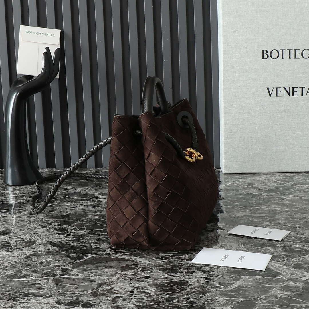 Bottega Veneta BV 743568 Small Andiamo with Suede Bag BV9002 Bottega Veneta Bv 743568 Small Andiamo With Suede Bag Bv9002