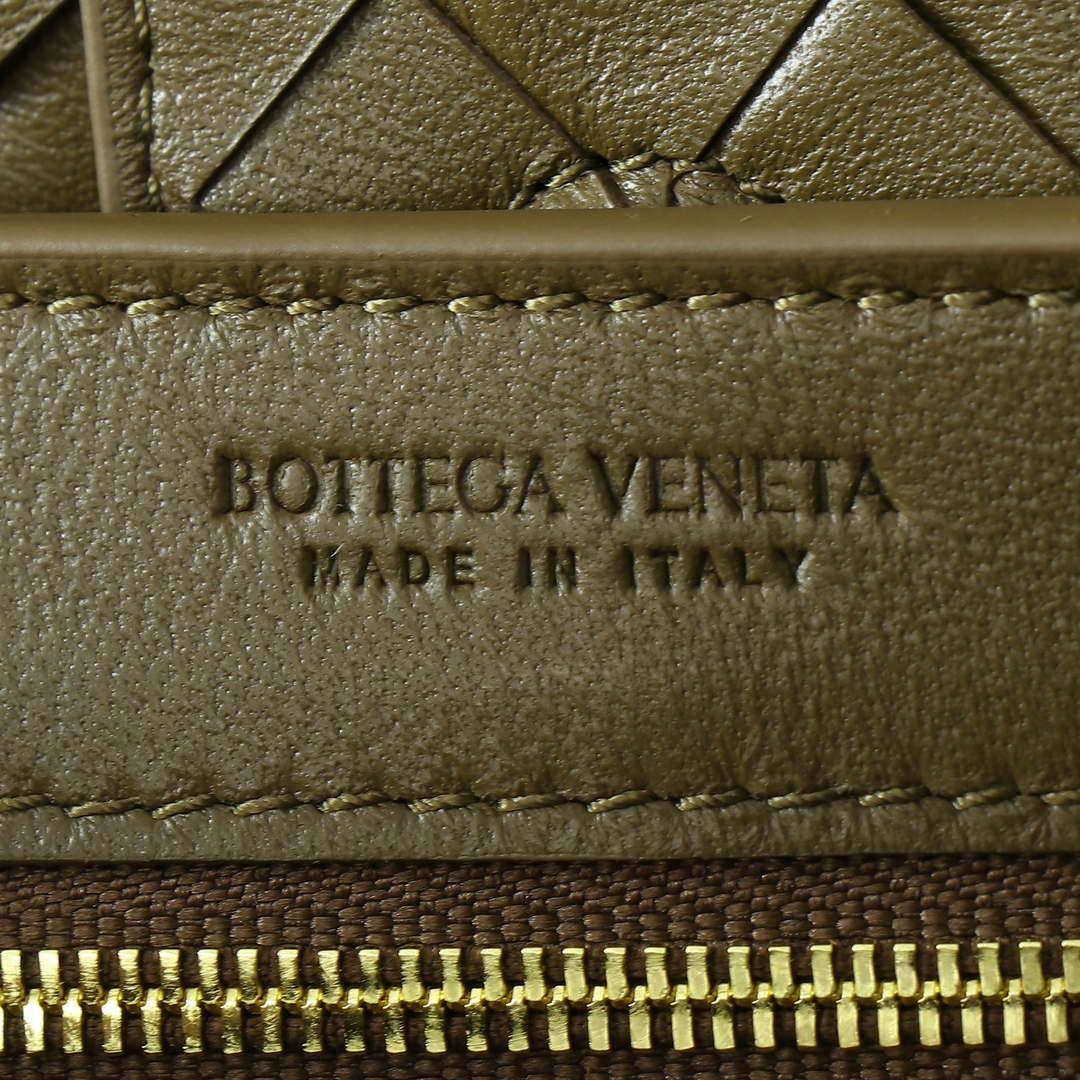 Bottega Veneta BV 743568 Small Andiamo with Suede Bag BV9003 Bottega Veneta Bv 743568 Small Andiamo With Suede Bag Bv9003