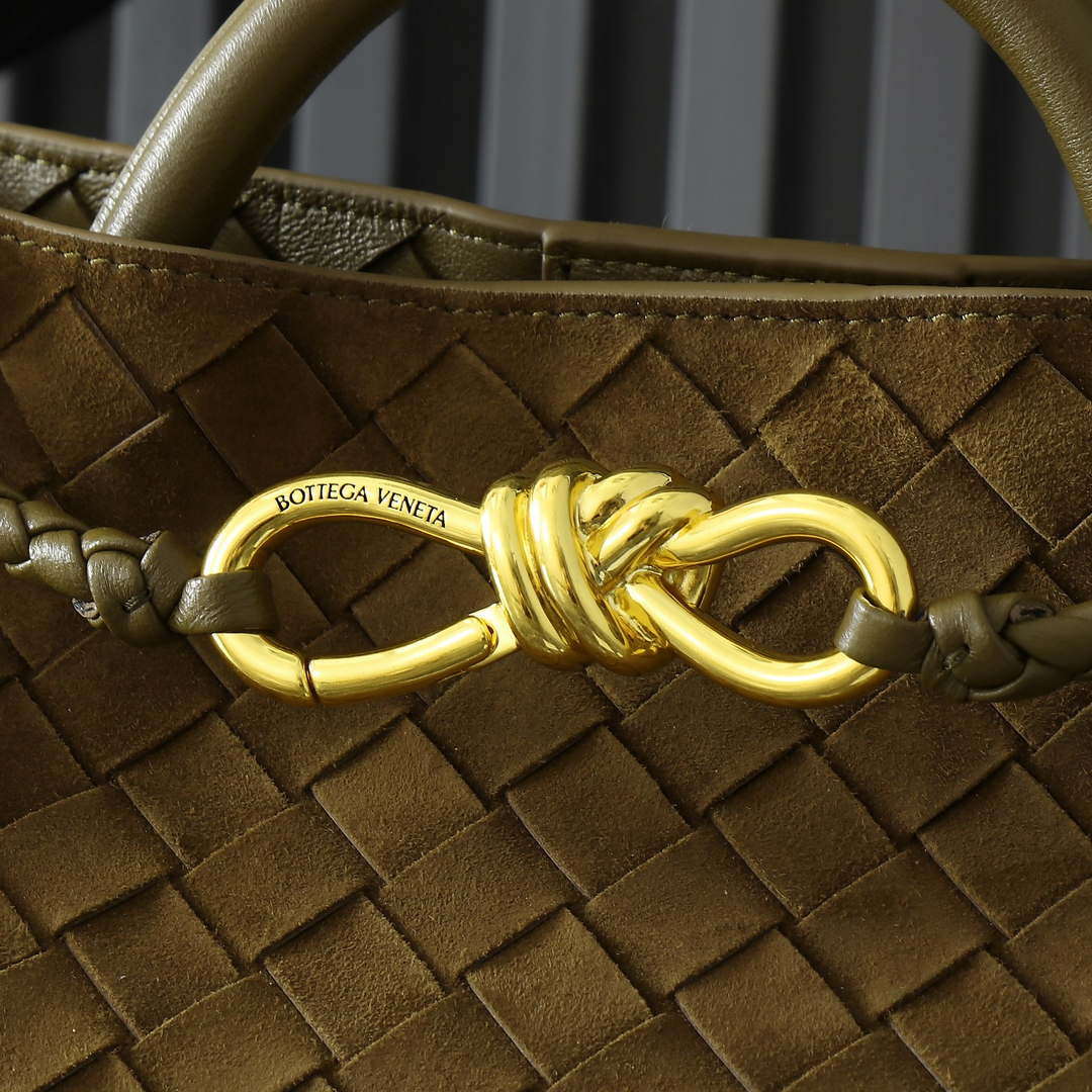 Bottega Veneta BV 743568 Small Andiamo with Suede Bag BV9003 Bottega Veneta Bv 743568 Small Andiamo With Suede Bag Bv9003