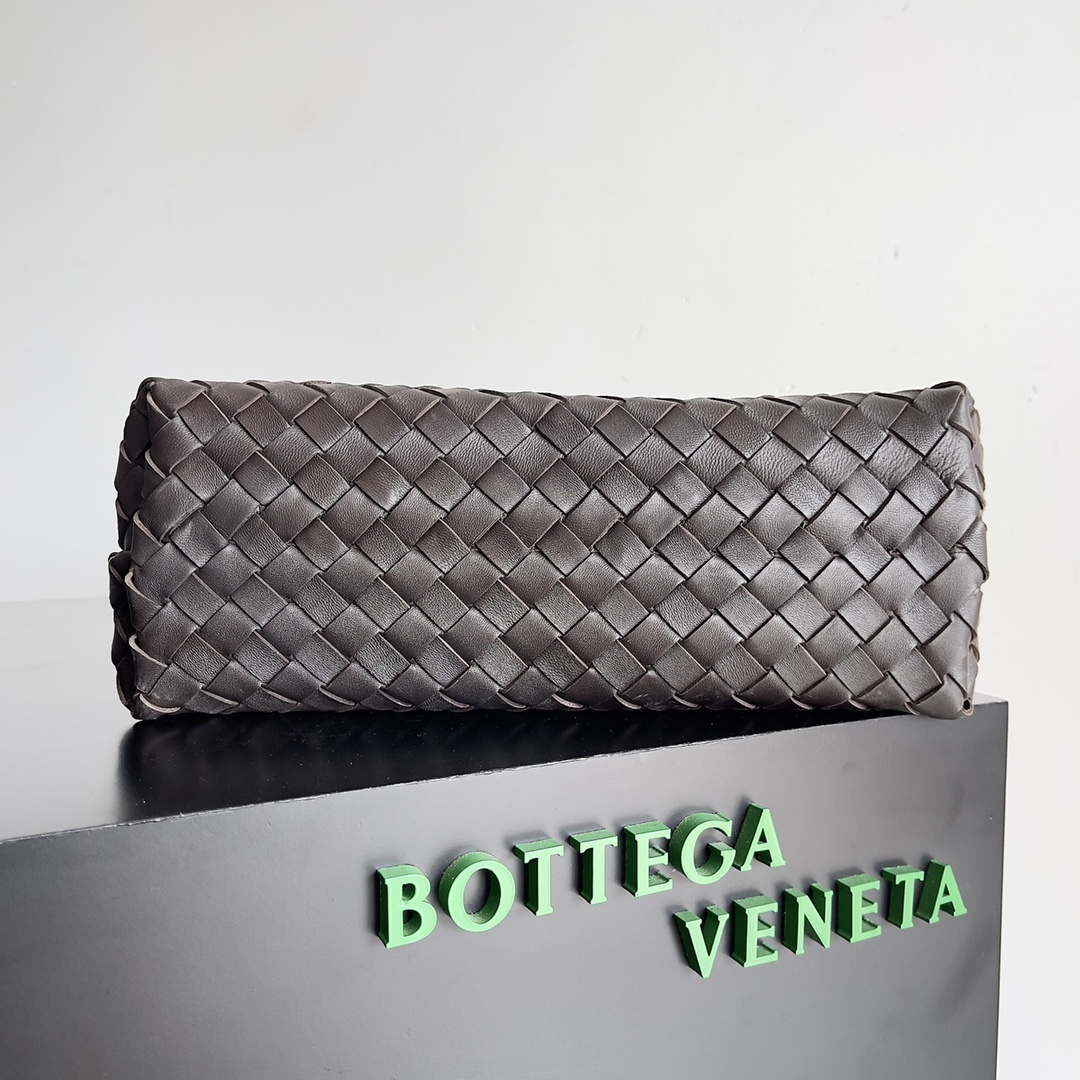 Bottega Veneta BV 743572 Medium Andiamo Drak Brown Bottega Veneta Bv 743572 Medium Andiamo Drak Brown