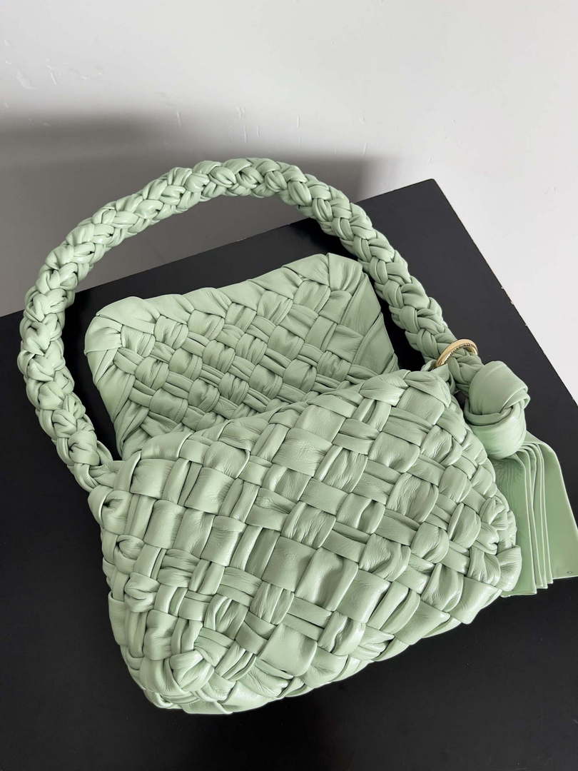 Bottega Veneta BV 785797V40T02250 Kalimero Citta Green Bottega Veneta Bv 785797V40T02250 Kalimero Citta Green