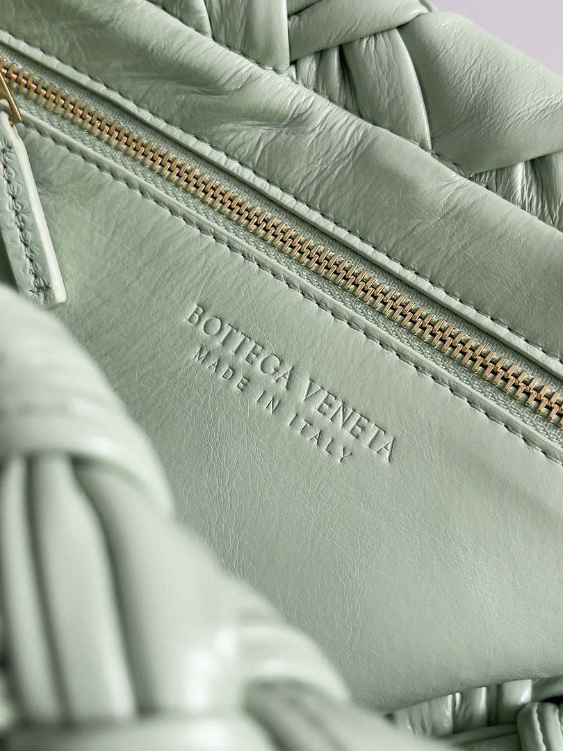 Bottega Veneta BV 785797V40T02250 Kalimero Citta Green Bottega Veneta Bv 785797V40T02250 Kalimero Citta Green