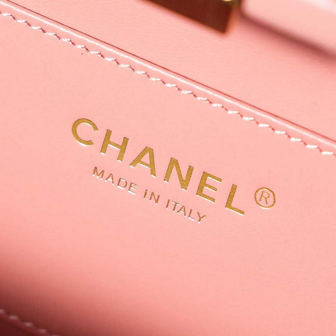 Chanel 25A Autumn and Winter New Vanity Box Lambskin Bag Pink Chanel 25A Autumn And Winter New Vanity Box Lambskin Bag Pink