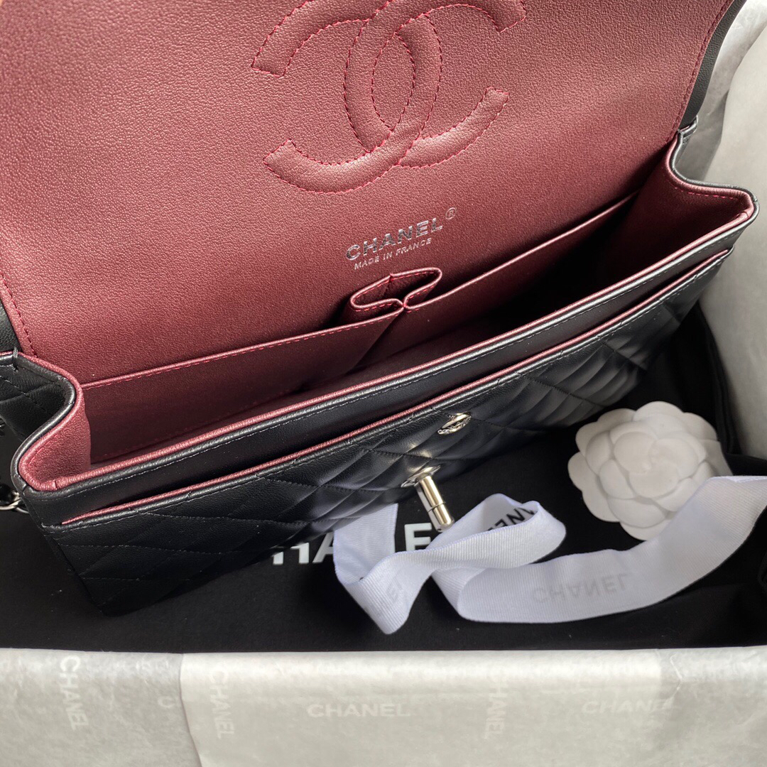 Chanel A01112 CF Quilted Classic Flap Bag in Grainy Lambskin Black