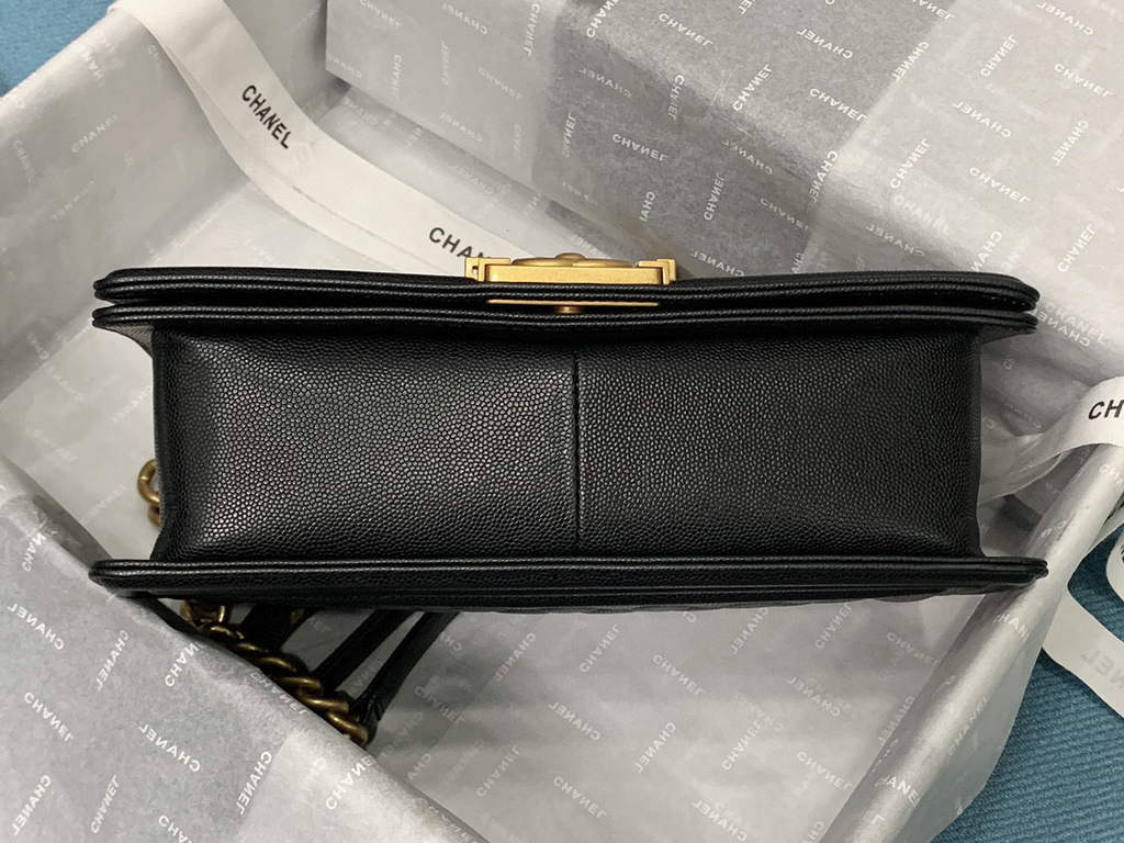 Chanel A67086 Boy Handbag Black Leather Gold Chanel A67086 Boy Handbag Black Leather Gold