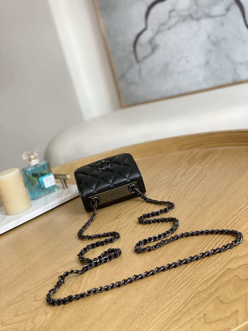Chanel AP3020 Clutch with chain lambskin Black tone metal Black Chanel Ap3020 Clutch With Chain Lambskin Black Tone Metal Black