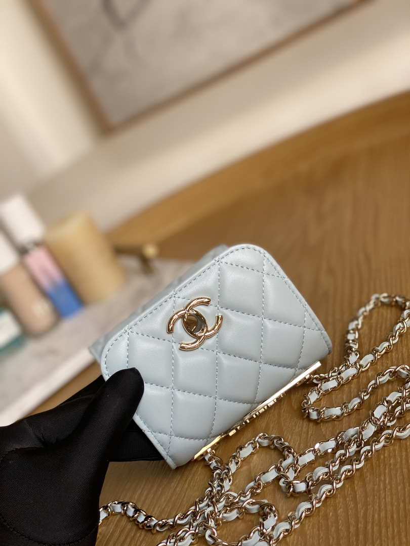 Chanel AP3020 Clutch with chain lambskin gold tone metal Light Blue Chanel Ap3020 Clutch With Chain Lambskin Gold Tone Metal Light Blue