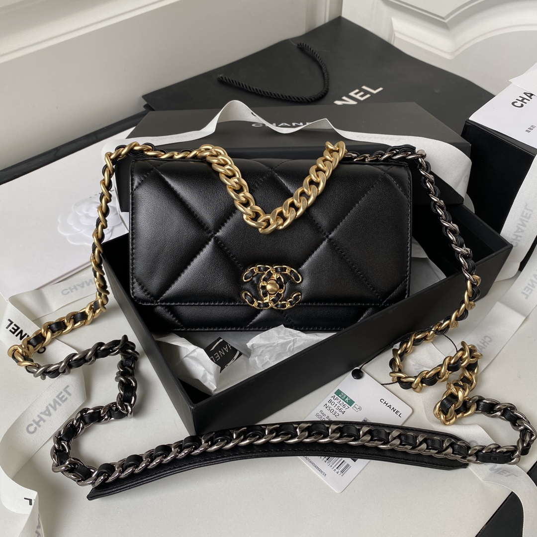 Chanel AP3267 19 Wallet on Chain Woc Shiny Lambskin Black