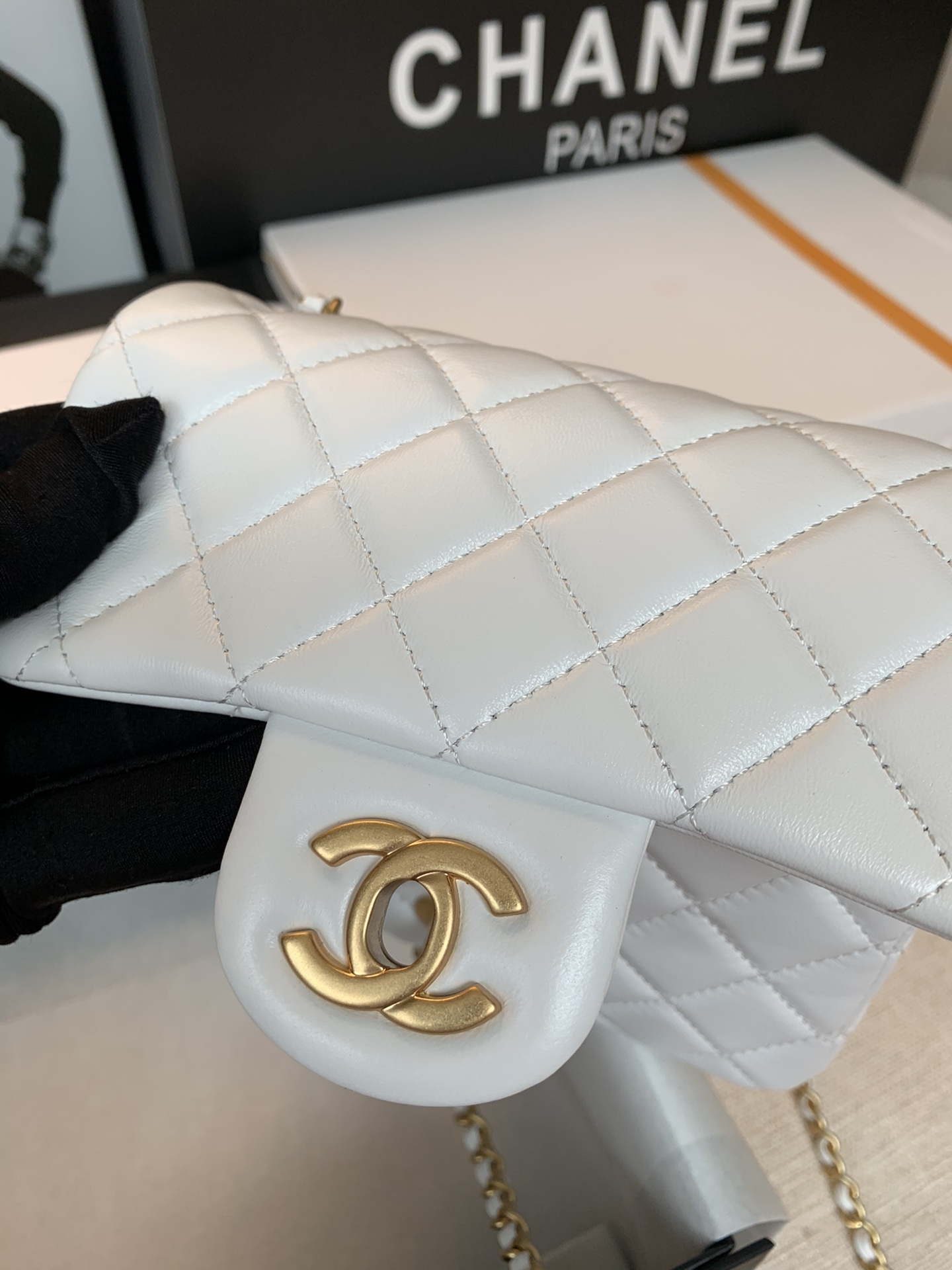 Chanel As1786 Flap Bag NA106 Shoulder Handbag B02916 Lambskin White Chanel As1786 Flap Bag Na106 Shoulder Handbag B02916 Lambskin White