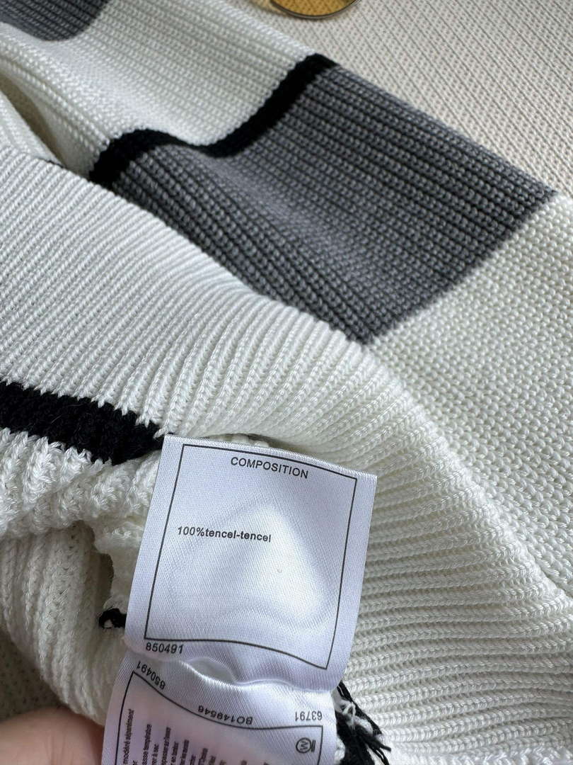 Chanel Women’s Fashion Clothing Sweater CC69156