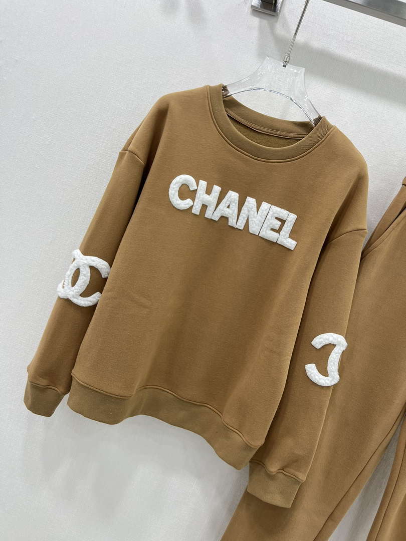 Chanel Women’s Tracksuit Casual sports suit Clothing C33003