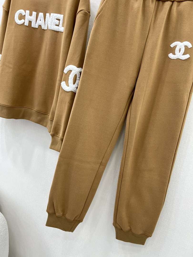 Chanel Women’s Tracksuit Casual sports suit Clothing C33003