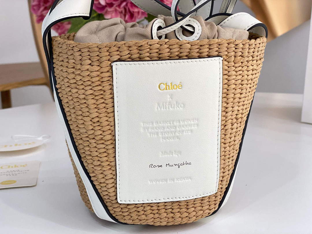 Chloé CHC22SS391G56101 Small Basket Tote Bag White Chloé Chc22Ss391G56101 Small Basket Tote Bag White