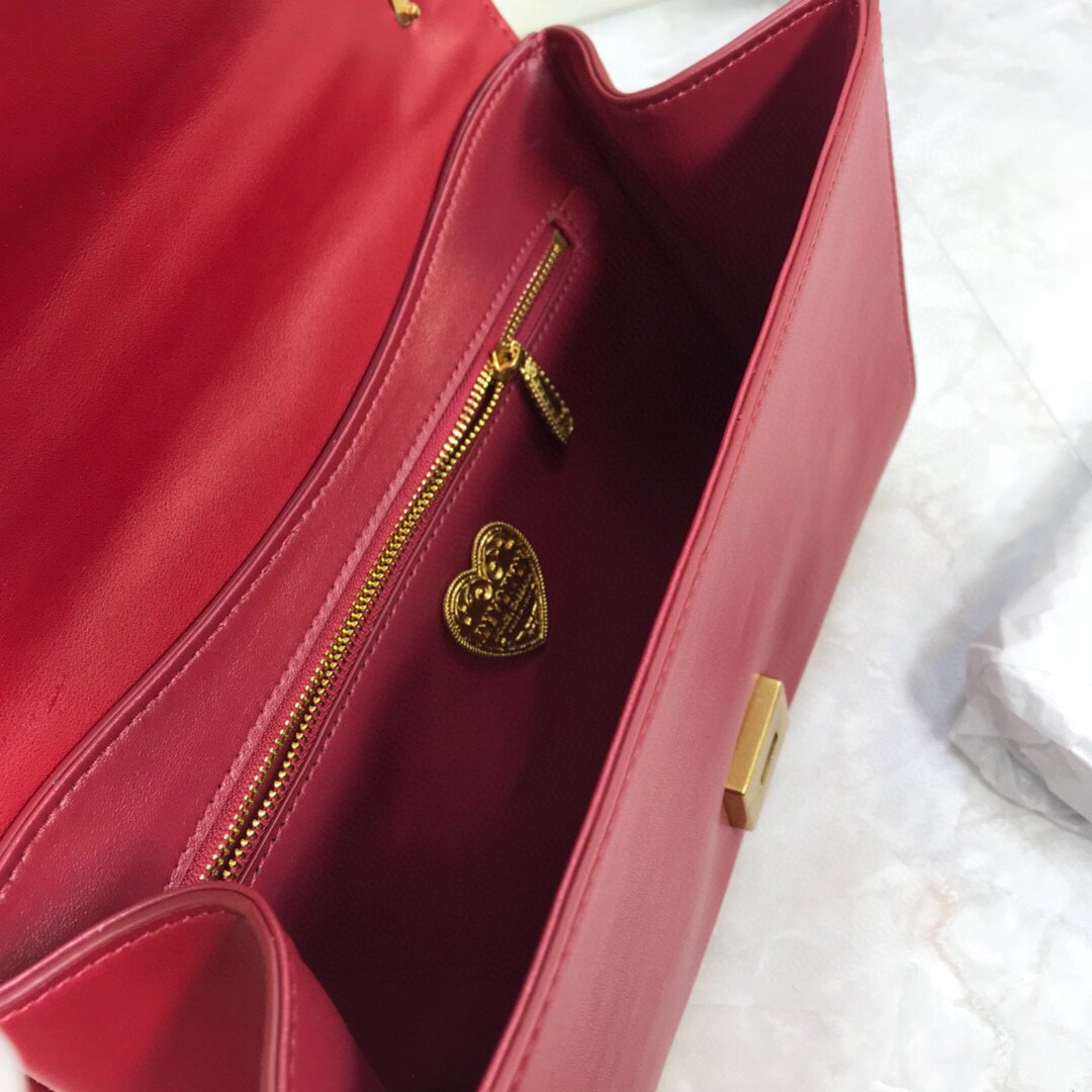 DG BB6652 Dolce Gabbana Medium Devotion crossbody bag in quilted nappa leather Wine Red Dg Bb6652 Dolce Gabbana Medium Devotion Crossbody Bag In Quilted Nappa Leather Wine Red
