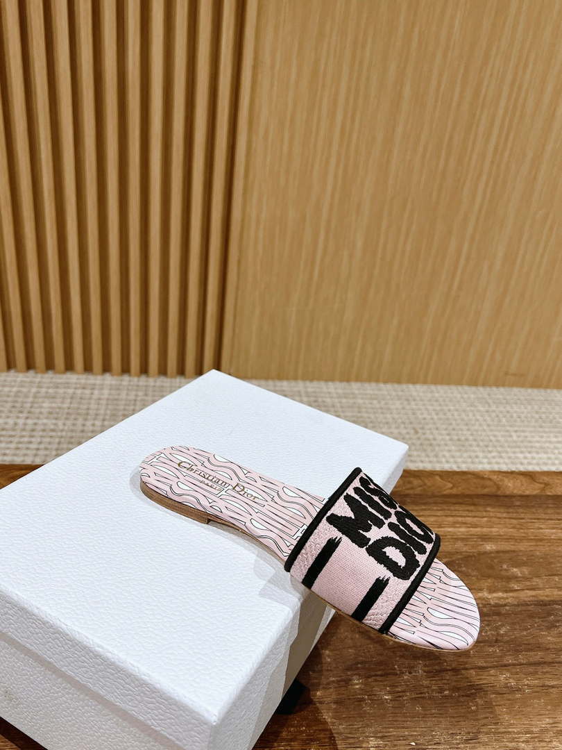 Dior KCO109EZO Dway Slide Embroidered Cotton Miss Dior Allover Motif Shoes D82990 Dior Kco109Ezo Dway Slide Embroidered Cotton Miss Dior Allover Motif Shoes D82990