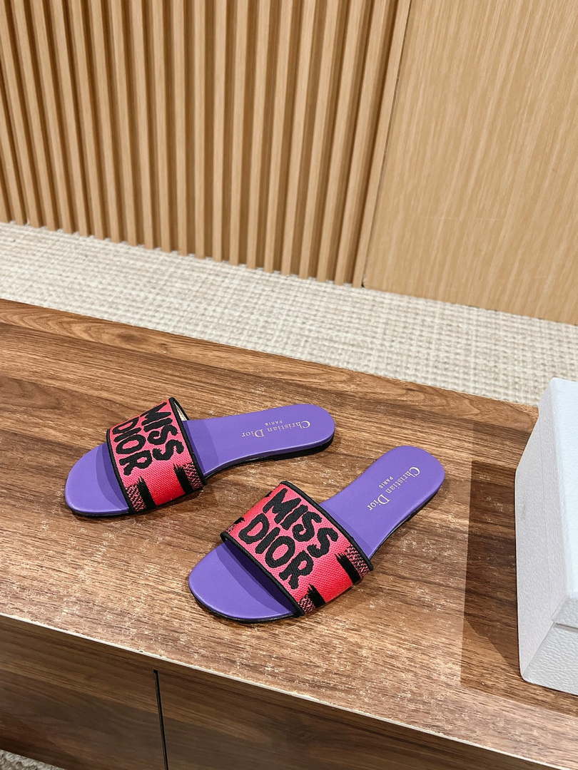 Dior KCO109EZO Dway Slide Embroidered Cotton Miss Dior Allover Motif Shoes D82994 Dior Kco109Ezo Dway Slide Embroidered Cotton Miss Dior Allover Motif Shoes D82994