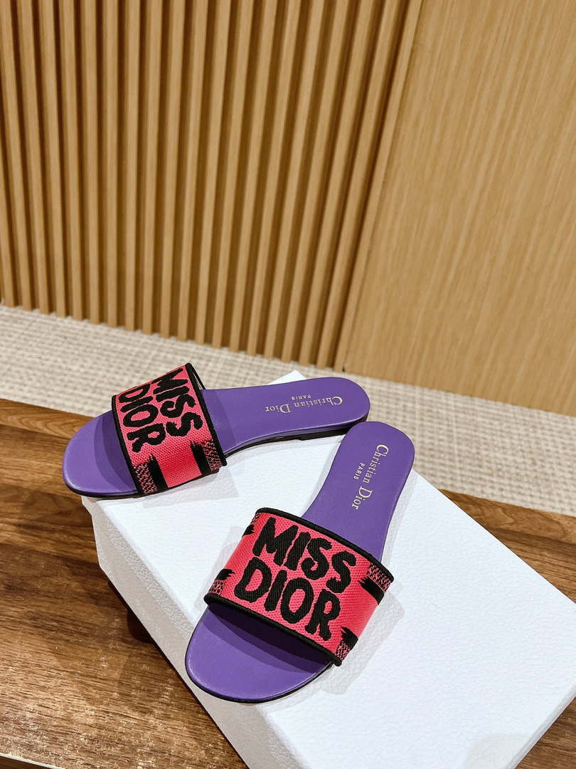 Dior KCO109EZO Dway Slide Embroidered Cotton Miss Dior Allover Motif Shoes D82994 Dior Kco109Ezo Dway Slide Embroidered Cotton Miss Dior Allover Motif Shoes D82994