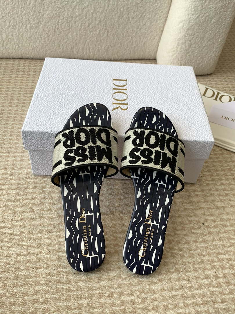 Dior KCO109EZO Dway Slide Embroidered Cotton Miss Dior Allover Motif Shoes D82998 Dior Kco109Ezo Dway Slide Embroidered Cotton Miss Dior Allover Motif Shoes D82998
