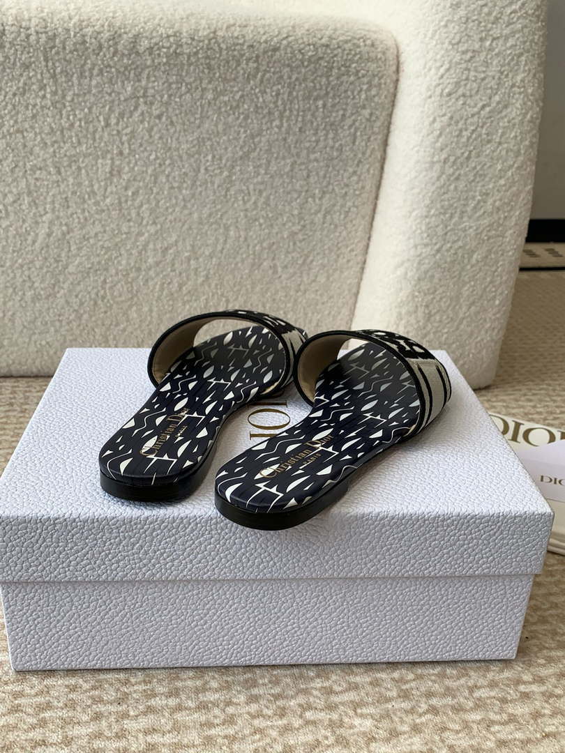 Dior KCO109EZO Dway Slide Embroidered Cotton Miss Dior Allover Motif Shoes D82998 Dior Kco109Ezo Dway Slide Embroidered Cotton Miss Dior Allover Motif Shoes D82998
