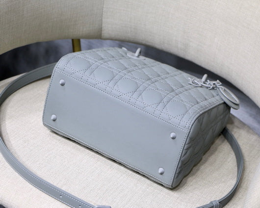 Dior M0565 Medium Lady Dior Cannage Calfskin Bag Grey
