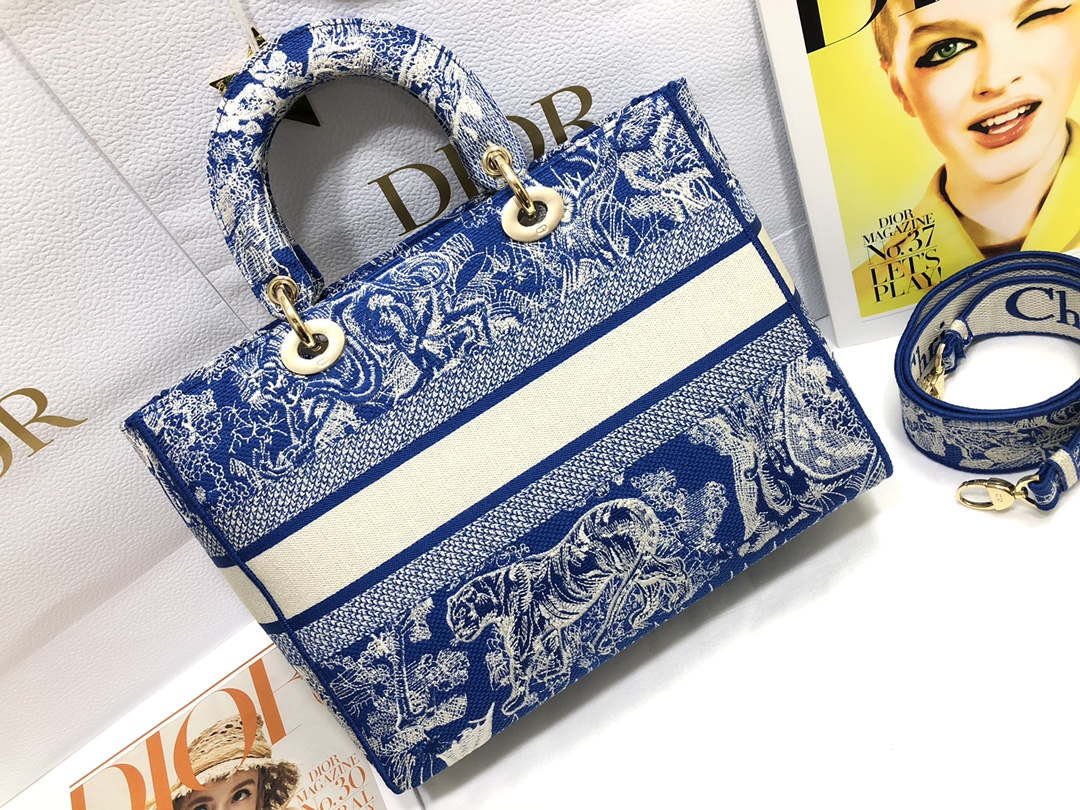 Dior M0566 Large Lady D-Lite Blue Toile de Jouy Embroidery M1053 Dior M0566 Large Lady D Lite Blue Toile De Jouy Embroidery M1053